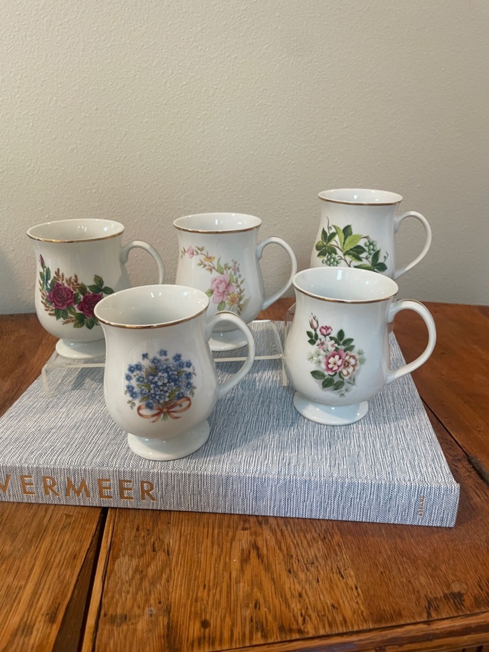 Set of 5 Vintage Footed Botanical Porcelain Mugs – Gold Rim Floral Fine China